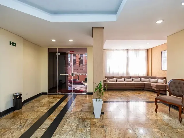Apartamento 3 quartos e 3 banheiros, à venda, no bairro Cristo Rei em Curitiba
