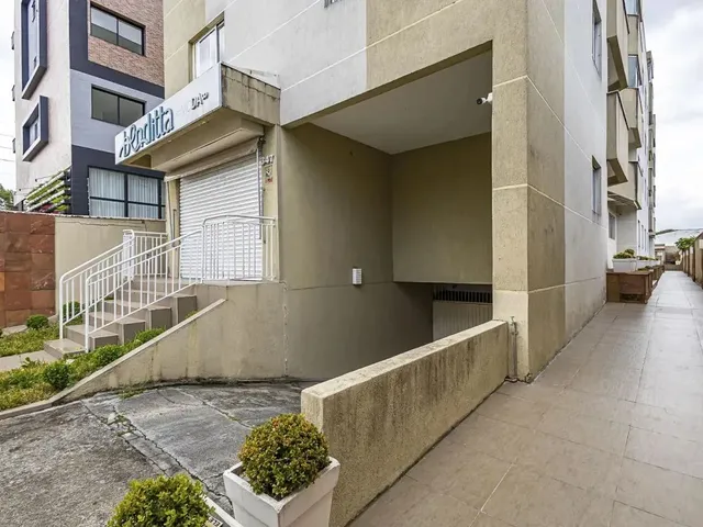Apartamento 3 quartos e 2 banheiros, à venda, no bairro Rebouças em Curitiba