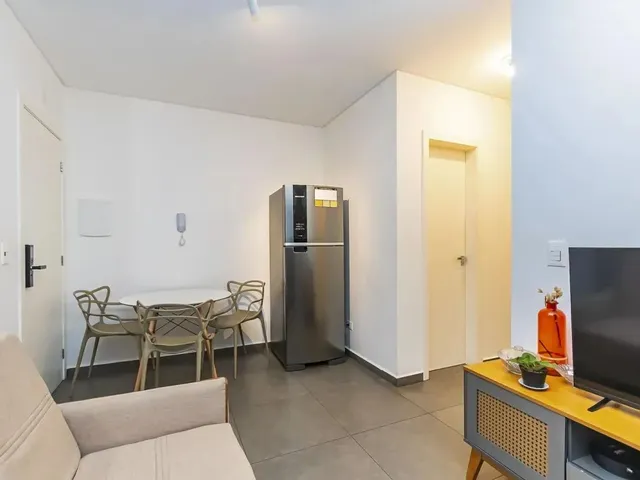 Apartamento 2 quartos e 1 banheiro, à venda, no bairro Campo Comprido em Curitiba
