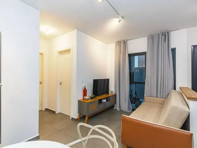 Apartamento 2 quartos e 1 banheiro, à venda, no bairro Campo Comprido em Curitiba