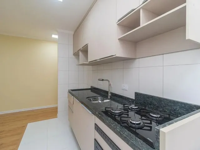 Apartamento 2 quartos e 1 banheiro, para alugar, no bairro Campo Comprido em Curitiba