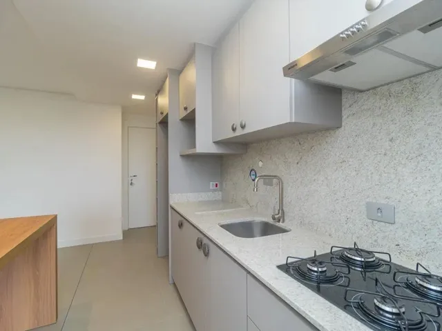 Apartamento 2 quartos e 1 banheiro, para alugar, no bairro Ecoville em Curitiba
