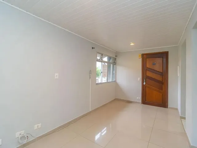 Apartamento 2 quartos e 1 banheiro, para alugar, no bairro Santa Felicidade em Curitiba