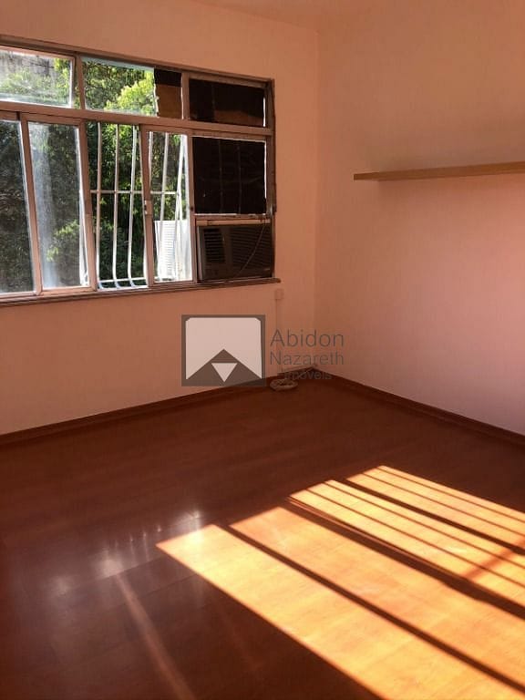 Apartamento à venda com 3 quartos, 115m² - Foto 8