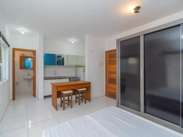 Apartamento 1 quarto e 1 banheiro, para alugar, no bairro Tarumã em Curitiba