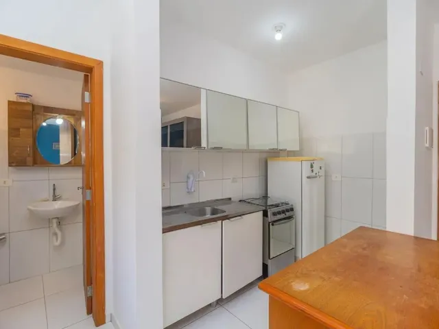 Apartamento 1 quarto e 1 banheiro, para alugar, no bairro Tarumã em Curitiba