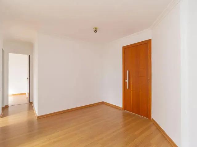 Apartamento 2 quartos e 1 banheiro, para alugar, no bairro Bigorrilho em Curitiba