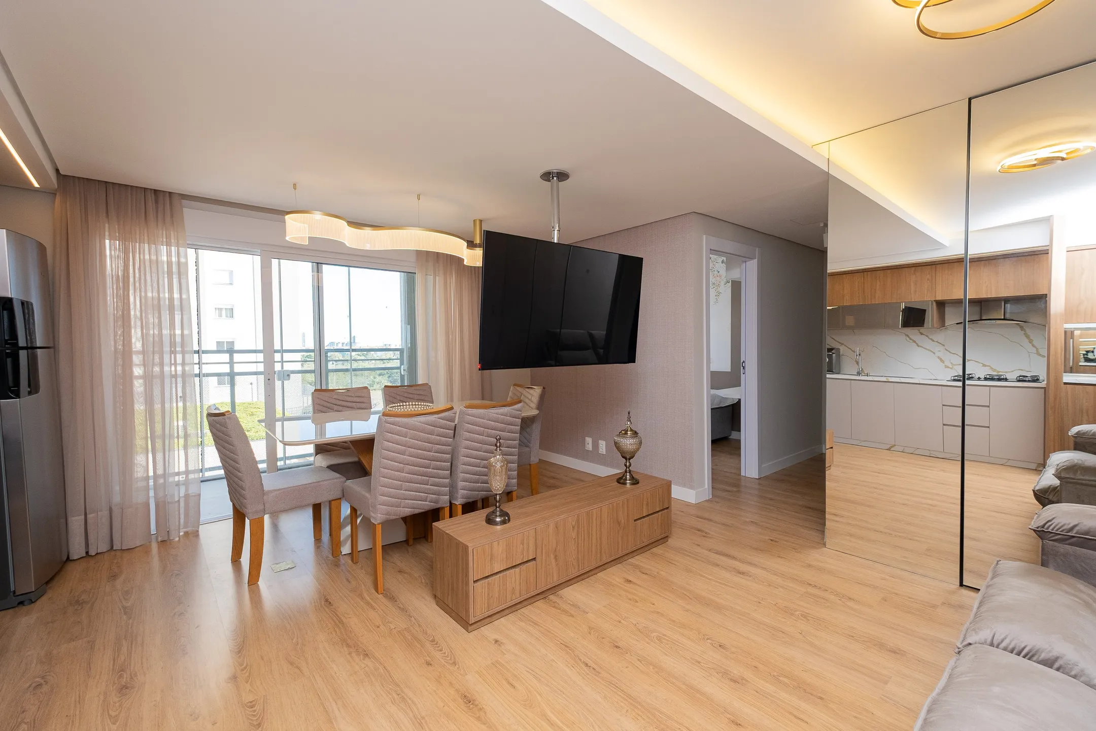 Apartamento Mobiliado com 3 Dormitórios e 2 Vagas de Garagem à Venda e Aluguel no Bairro Areal em Pelotas RS com Excelente Localização