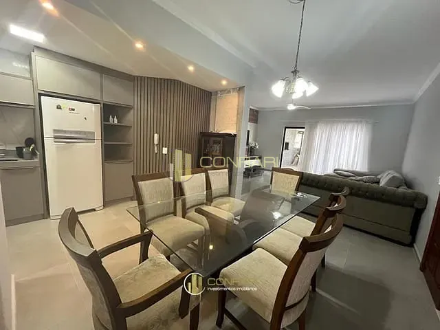 Apartamento com 198m² 4 quartos e 2 banheiros, à venda, no bairro Meia Praia em Itapema