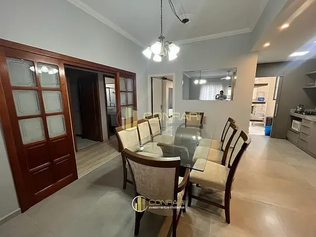 Apartamento com 198m² 4 quartos e 2 banheiros, à venda, no bairro Meia Praia em Itapema