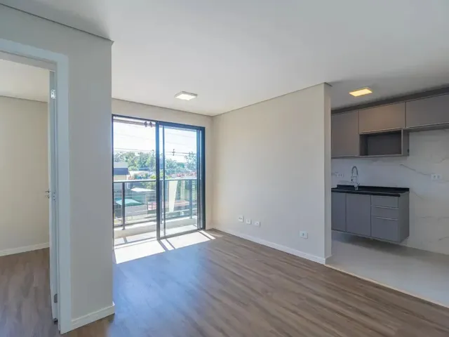 Apartamento 2 quartos e 1 banheiro, para alugar, no bairro Campina do Siqueira em Curitiba