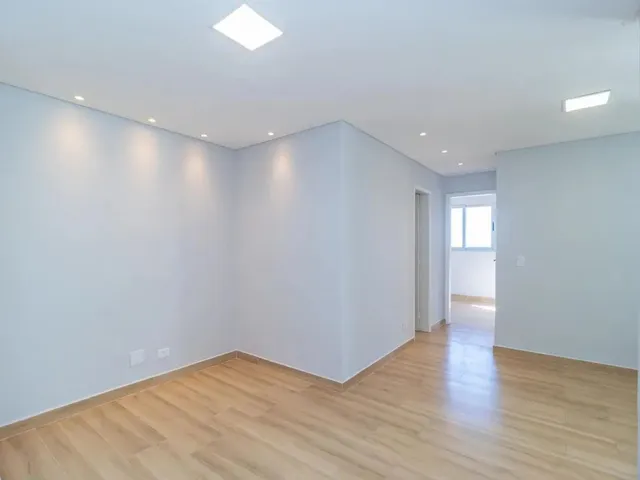 Apartamento 2 quartos e 1 banheiro, para alugar, no bairro Portão em Curitiba