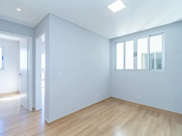 Apartamento 2 quartos e 1 banheiro, para alugar, no bairro Portão em Curitiba