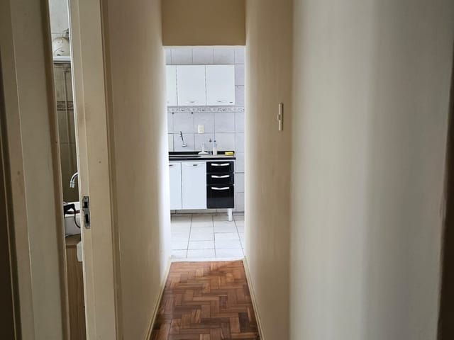 Apartamento 2 quartos e 1 banheiro, à venda, no bairro Castelanea em Petrópolis