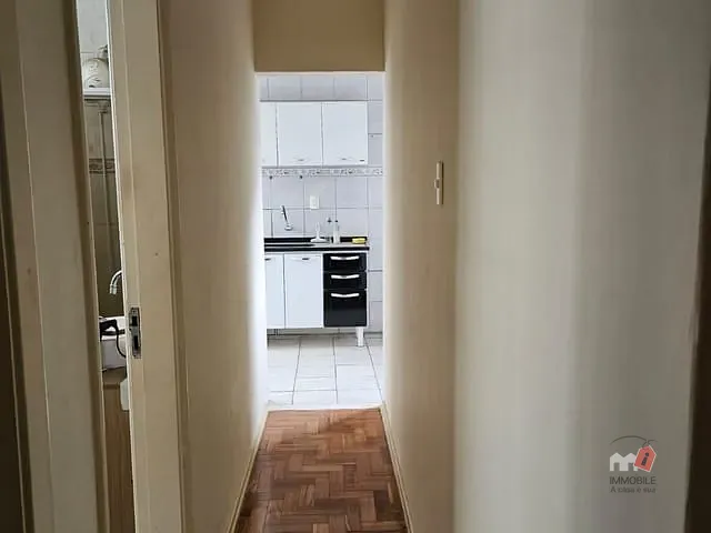 Apartamento 2 quartos e 1 banheiro, à venda, no bairro Castelanea em Petrópolis