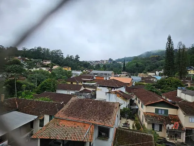 Apartamento 2 quartos e 1 banheiro, à venda, no bairro Castelanea em Petrópolis