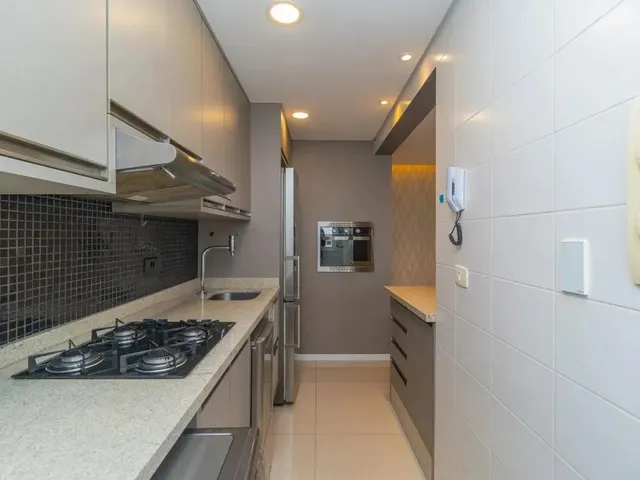 Apartamento 3 quartos e 2 banheiros, para alugar, no bairro Ecoville em Curitiba
