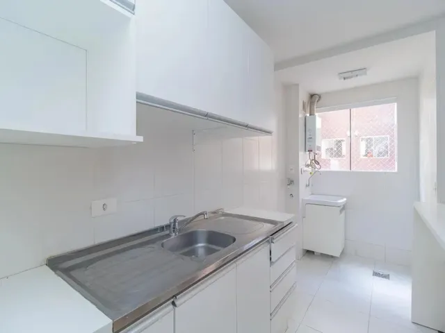 Apartamento 3 quartos e 1 banheiro, para alugar, no bairro Santa Cândida em Curitiba