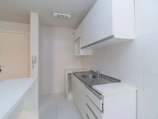 Apartamento 3 quartos e 1 banheiro, para alugar, no bairro Santa Cândida em Curitiba