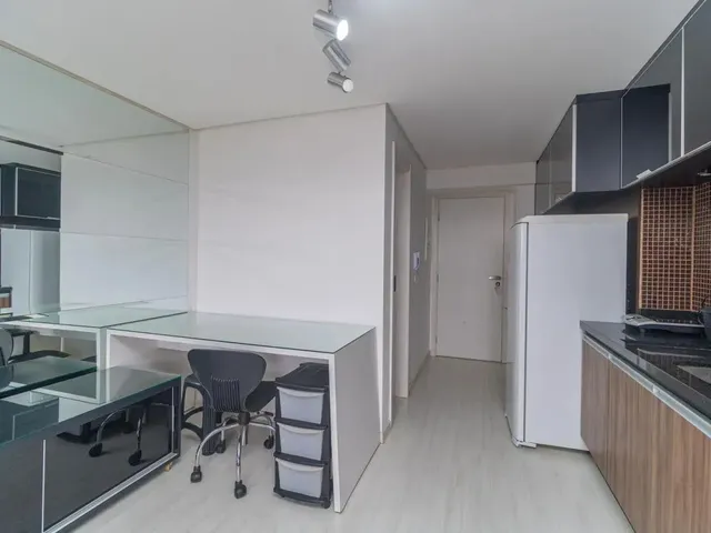 Apartamento 1 quarto e 1 banheiro, para alugar, no bairro Rebouças em Curitiba