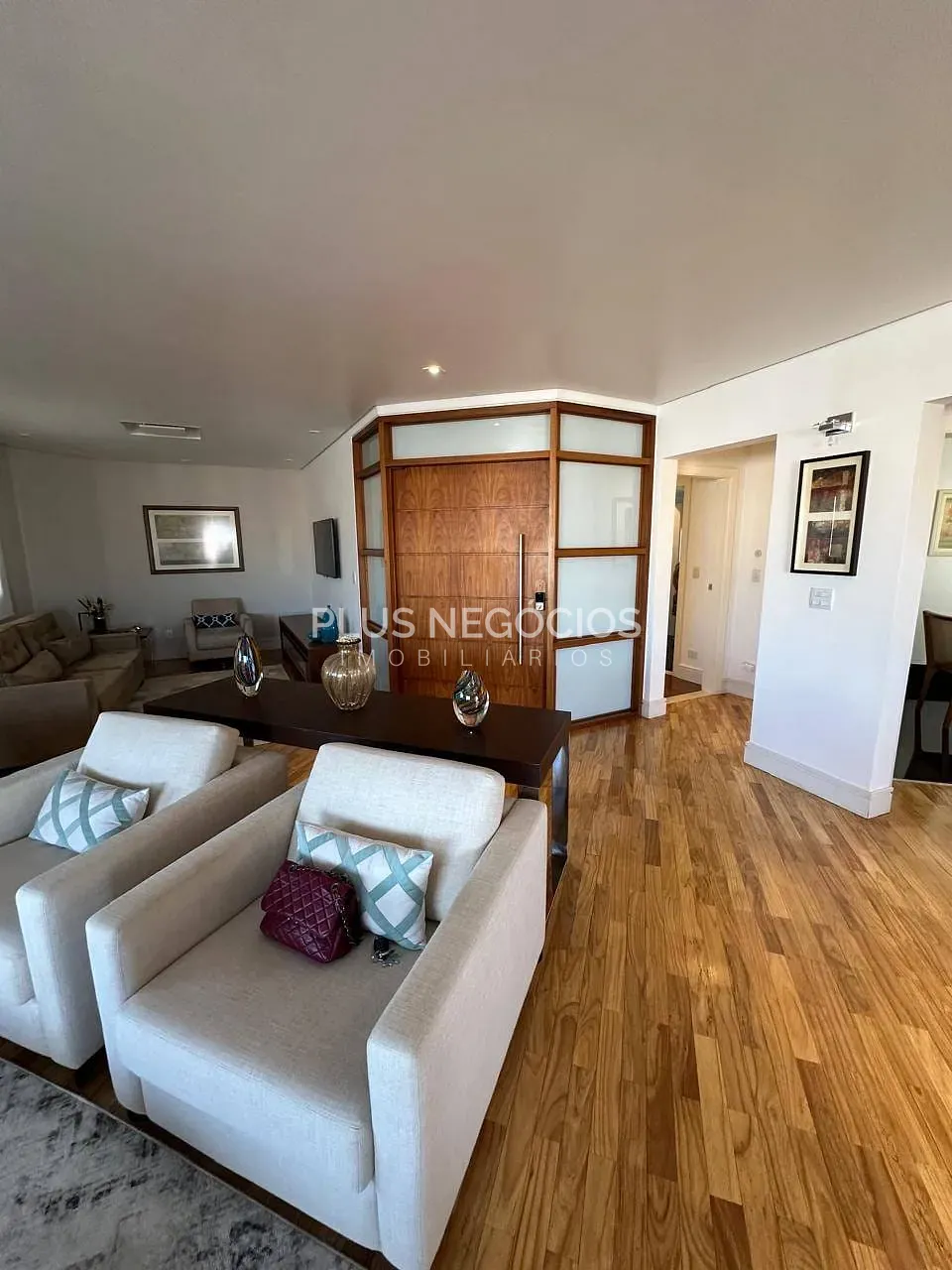 Apartamento, 3 quartos, 339 m² - Foto 2