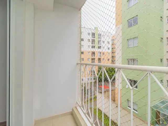 Apartamento 2 quartos e 2 banheiros, para alugar, no bairro Campo Comprido em Curitiba