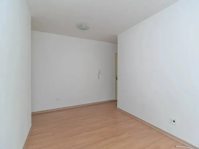 Apartamento 2 quartos e 2 banheiros, para alugar, no bairro Campo Comprido em Curitiba