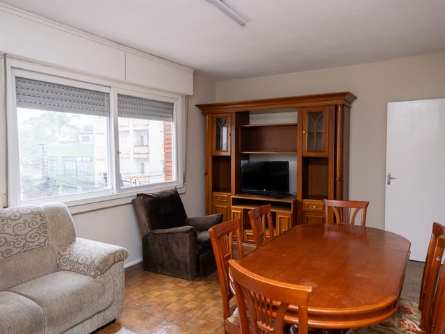 Apartamento 2 quartos e 2 banheiros, para alugar, no bairro Centro em Pelotas