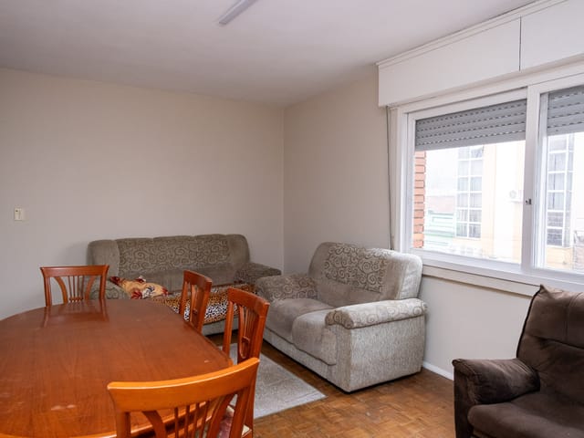 Apartamento 2 quartos e 2 banheiros, para alugar, no bairro Centro em Pelotas