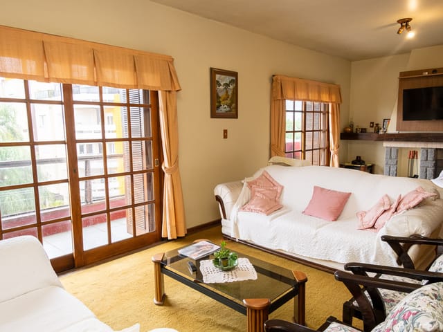 Apartamento com 202m² 3 quartos e 3 banheiros, à venda, no bairro Centro em Pelotas