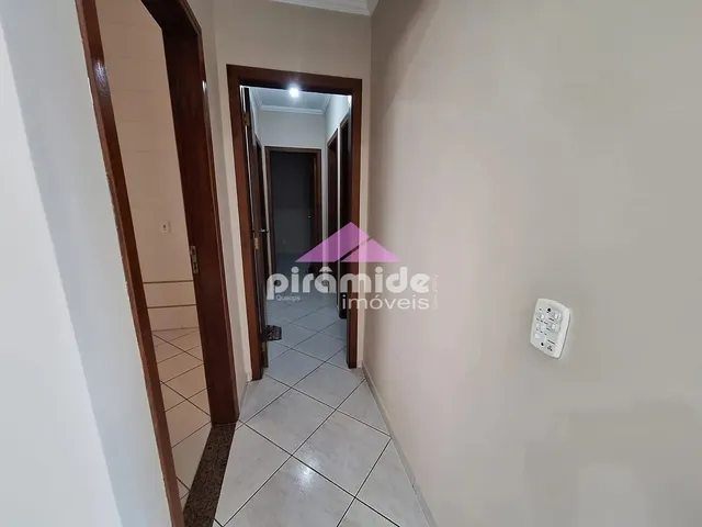 Apartamento com 122m² 3 quartos e 1 banheiro, para alugar, no bairro Centro em Caraguatatuba
