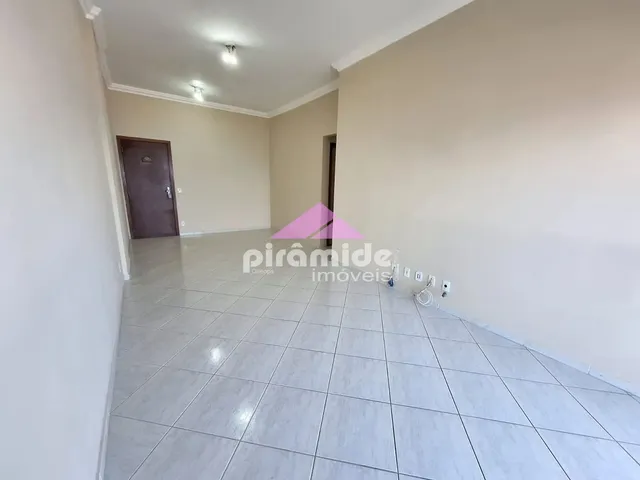 Apartamento com 122m² 3 quartos e 1 banheiro, para alugar, no bairro Centro em Caraguatatuba