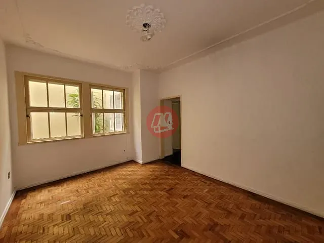 Apartamento com 100m² 2 quartos e 1 banheiro, à venda, no bairro Rio Branco em Porto Alegre