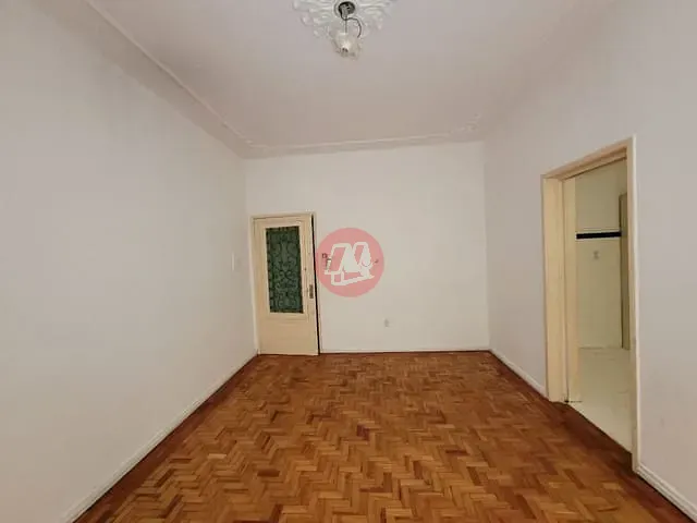 Apartamento com 100m² 2 quartos e 1 banheiro, à venda, no bairro Rio Branco em Porto Alegre