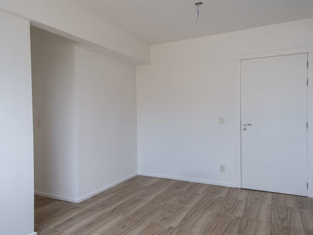 Apartamento 2 quartos e 2 banheiros, para alugar, no bairro Areal em Pelotas