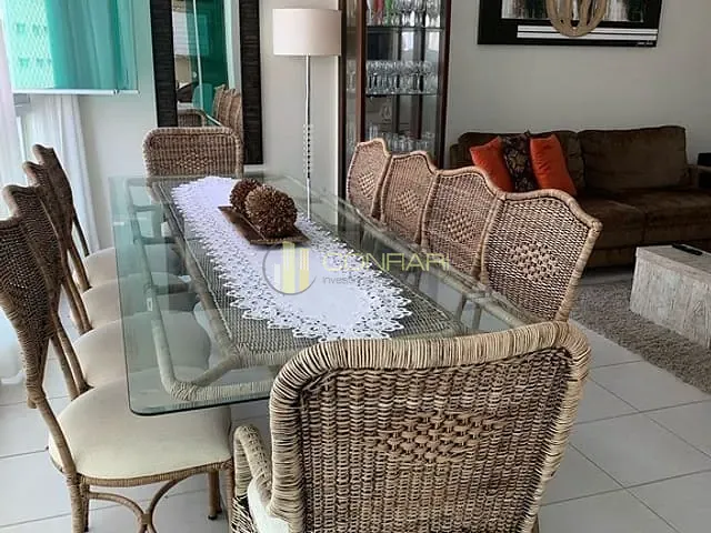 Apartamento com 196m² 3 quartos e 2 banheiros, à venda, no bairro Meia Praia em Itapema