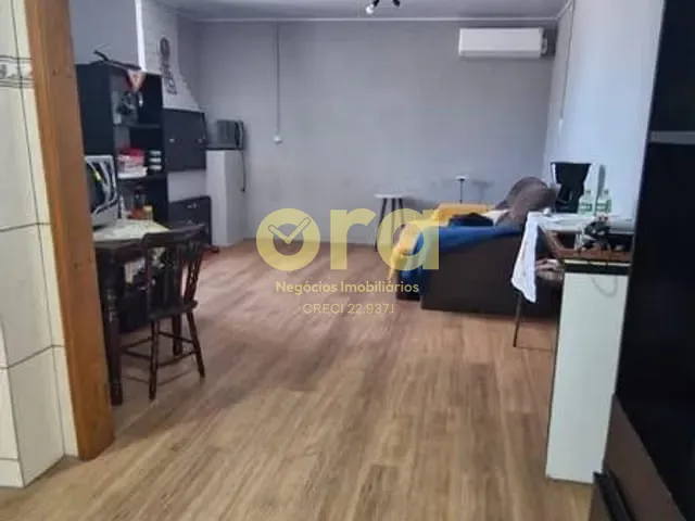 Apartamento 2 quartos e 1 banheiro, à venda, no bairro Três Vendas em Pelotas