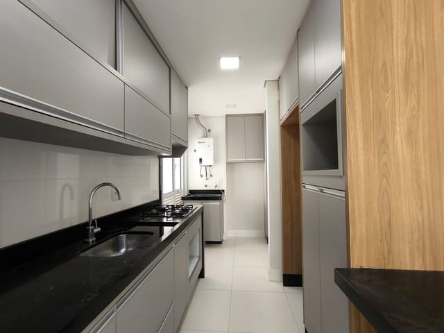 Apartamento com 156m² 3 quartos e 2 banheiros, para alugar, no bairro Gleba Palhano em Londrina
