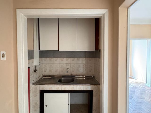 Apartamento 1 quarto e 1 banheiro, para alugar, no bairro Centro em Petrópolis