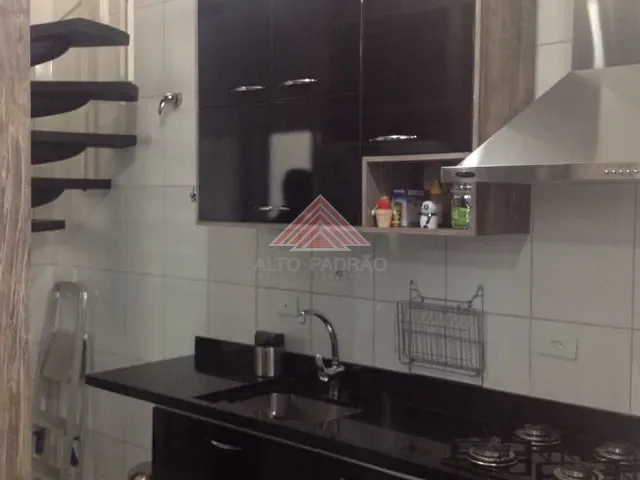 Apartamento à venda, no bairro Vila Curuçá em Santo André
