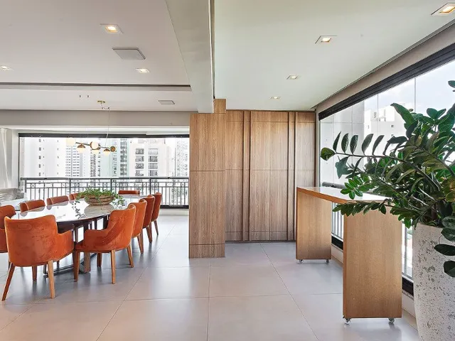 Apartamento 3 quartos e 6 banheiros, à venda ou para alugar, no bairro Moema em São Paulo