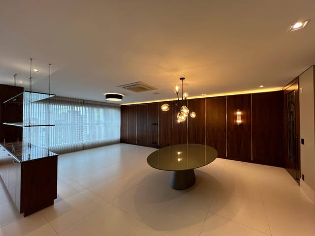 Apartamento com 342m² 2 quartos e 5 banheiros, à venda, no bairro Gleba Palhano em Londrina
