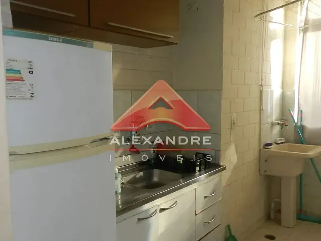 Apartamento com 10m² 2 quartos e 1 banheiro, para alugar, no bairro Vila Industrial em São José Dos Campos