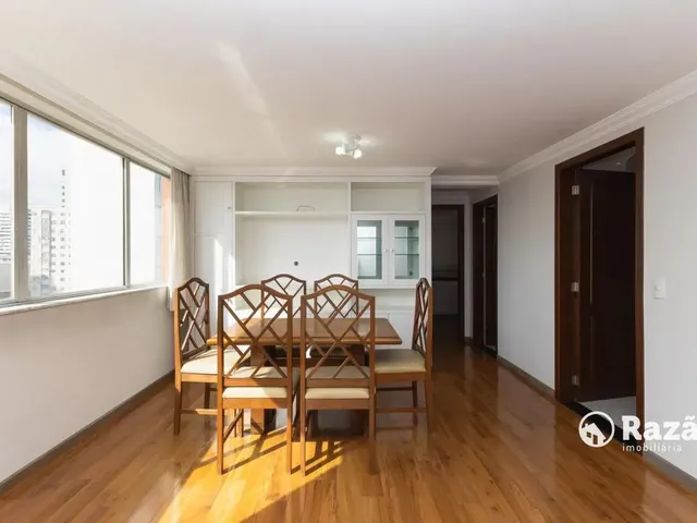 Apartamento 2 quartos e 2 banheiros, para alugar, no bairro Centro em Curitiba