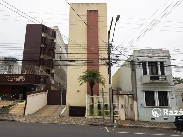 Apartamento 1 quarto e 1 banheiro, para alugar, no bairro Centro em Curitiba