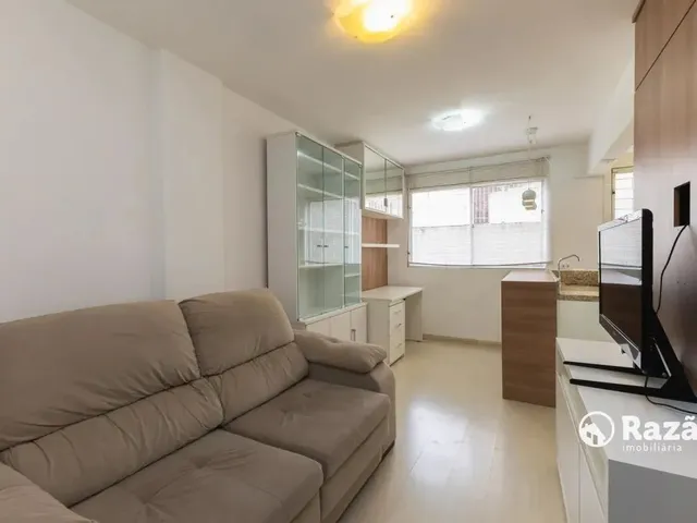 Apartamento 1 quarto e 1 banheiro, para alugar, no bairro Centro em Curitiba
