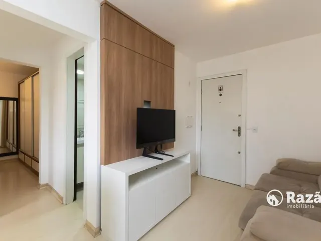 Apartamento 1 quarto e 1 banheiro, para alugar, no bairro Centro em Curitiba