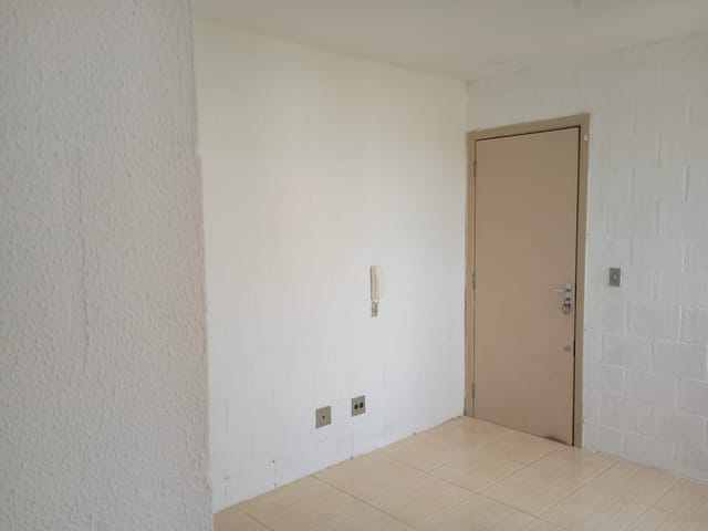 Apartamento com 53m² 2 quartos e 1 banheiro, à venda, no bairro Fragata em Pelotas