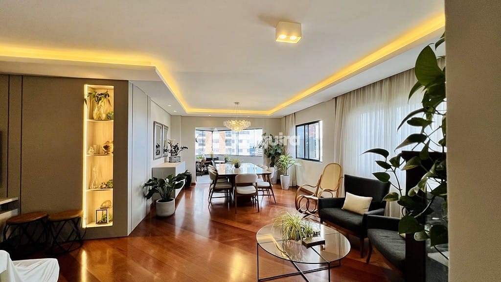 Apartamento à venda com 3 quartos, 273m² - Foto 5