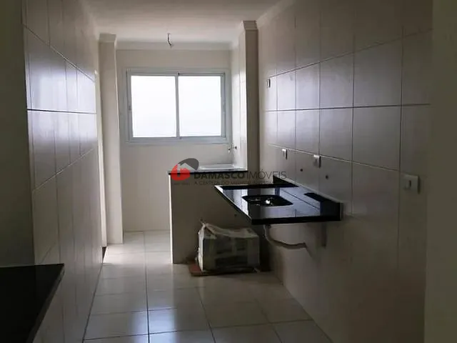 Apartamento 2 quartos e 2 banheiros, à venda, no bairro Vila Caiçara em Praia Grande